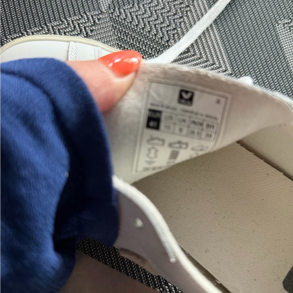 White Veja designer 10/41  Sneakers - Picture 4 of 7